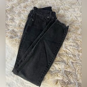 Madewell Black straight skinny jeans super comfortable and slightly high waisted